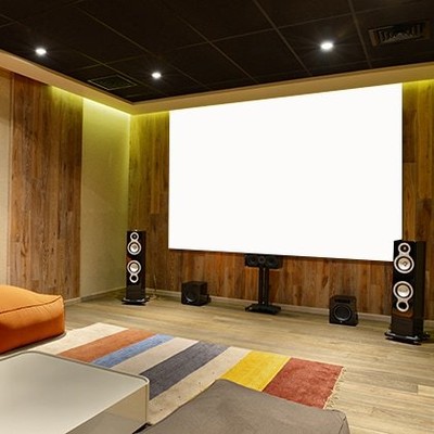 somfy-living-room-movie-projector-screen